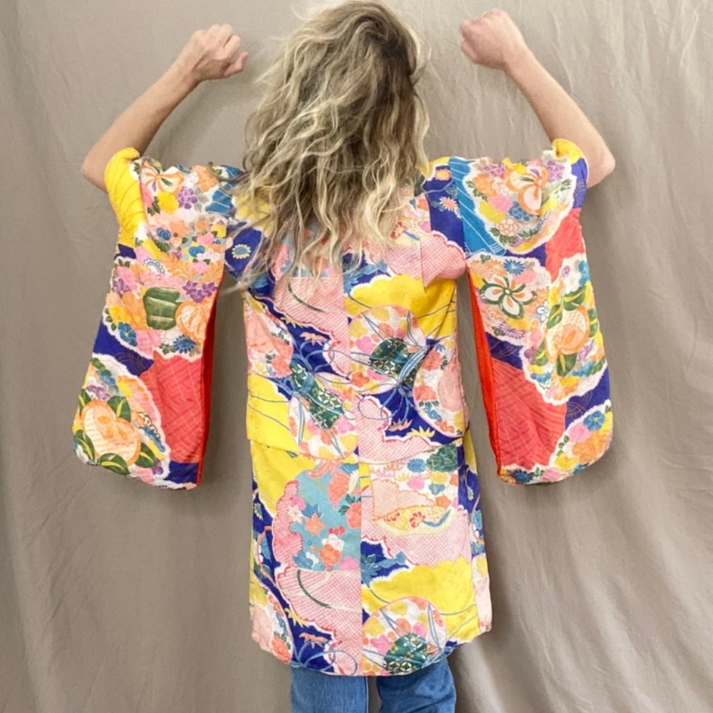 Vintage Incredible Floral Silk Kimono Robe, Bright Colors Gorgeous